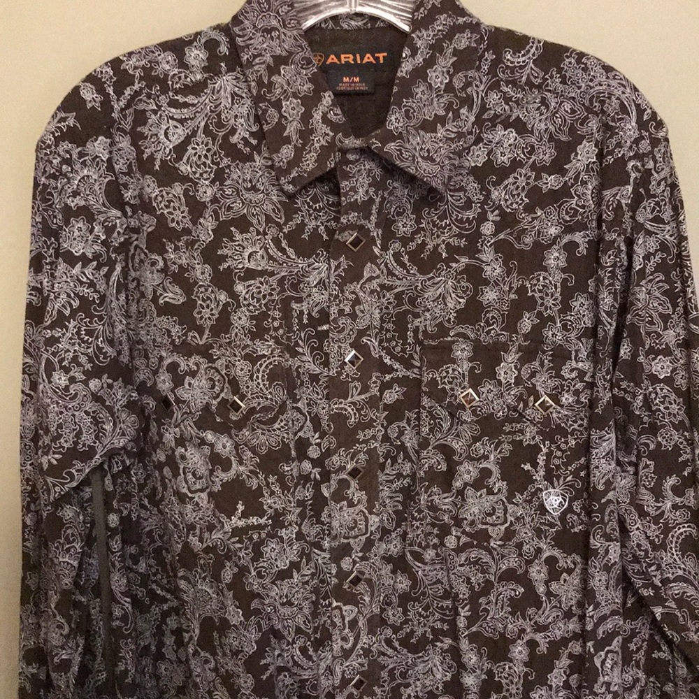 Ariat men’s paisley button down size M
